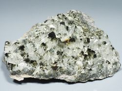 青森・尾太(おっぷ)鉱山産水晶・鉱物